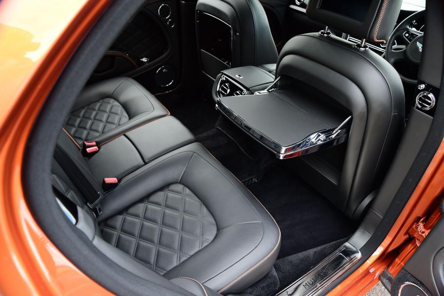 Интерьер Bentley Mulsanne Speed 2014 года  (UK) (фото 6 из 7)